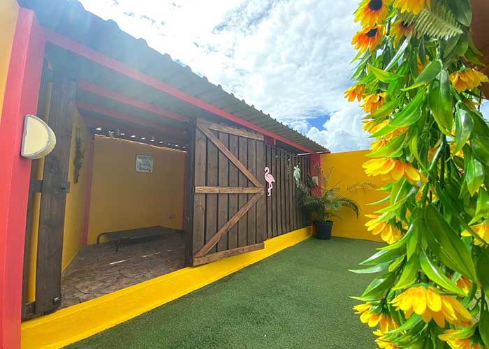 outside_kennels_2022_07